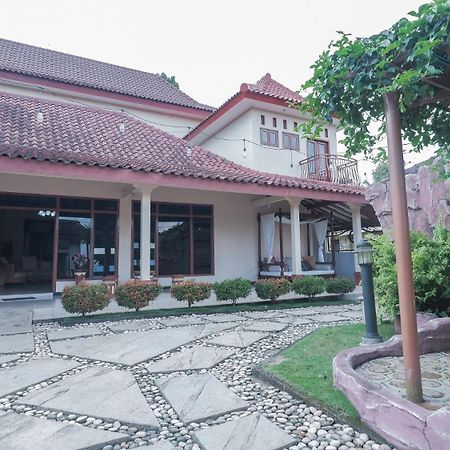 Marry Ind Gunung Kawi Guest House Malang Bumirejo Dış mekan fotoğraf
